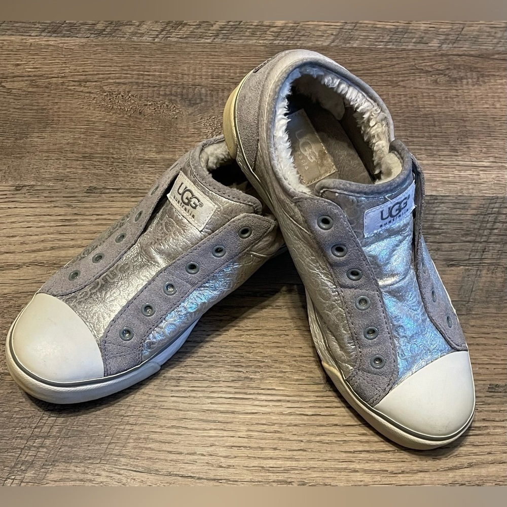 UGG Laela Laceless Slip‎ On Sneakers in Silver size 8